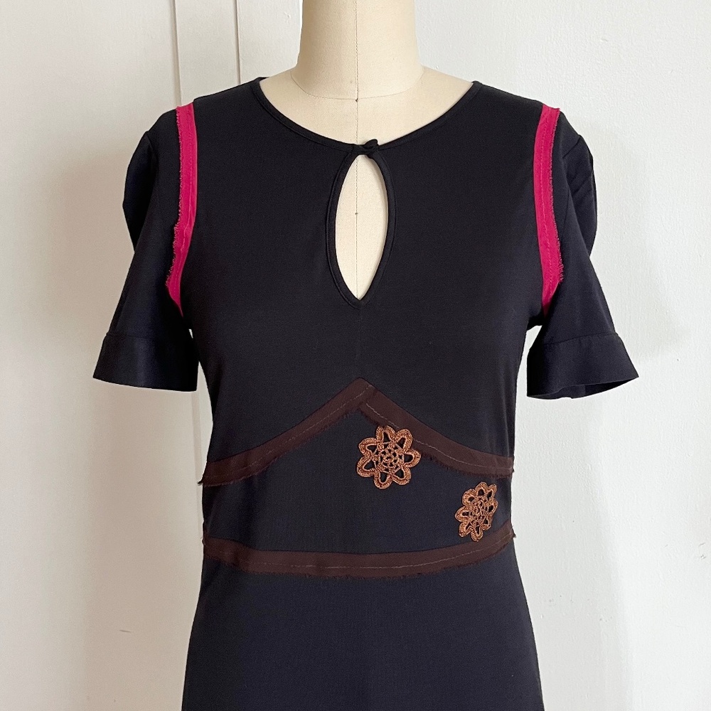 Atelier Yume Dress with Unique Details - Picture 2 of 9